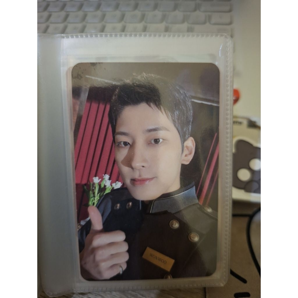 photocard wonwoo caratzone hotel