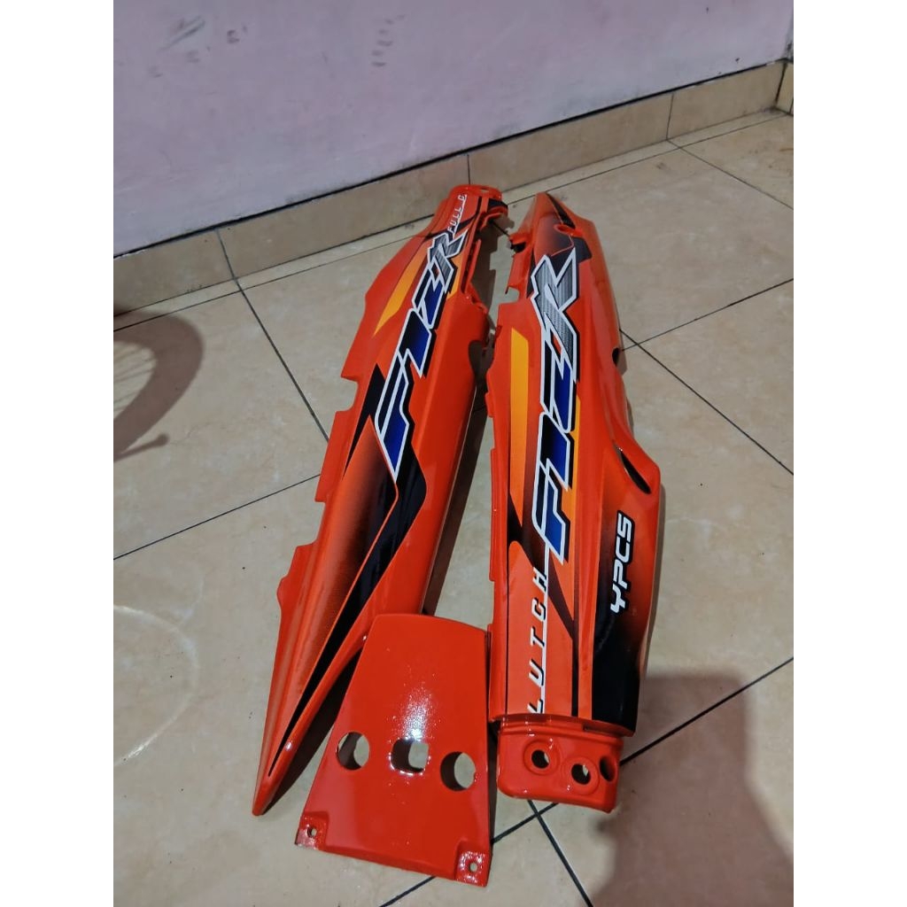 COVER BODY FIZ R/F1ZR ORANGE PLUS STRIPING 2002