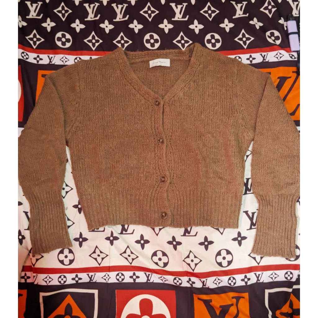 PRELOVED CARDIGAN RAJUT CROP