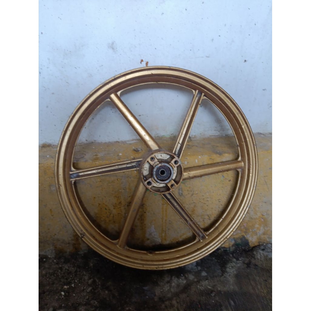 VELG TAPAK LEBAR DEPAN V-ROSSI PALANG 6 MIRING RING 17X185