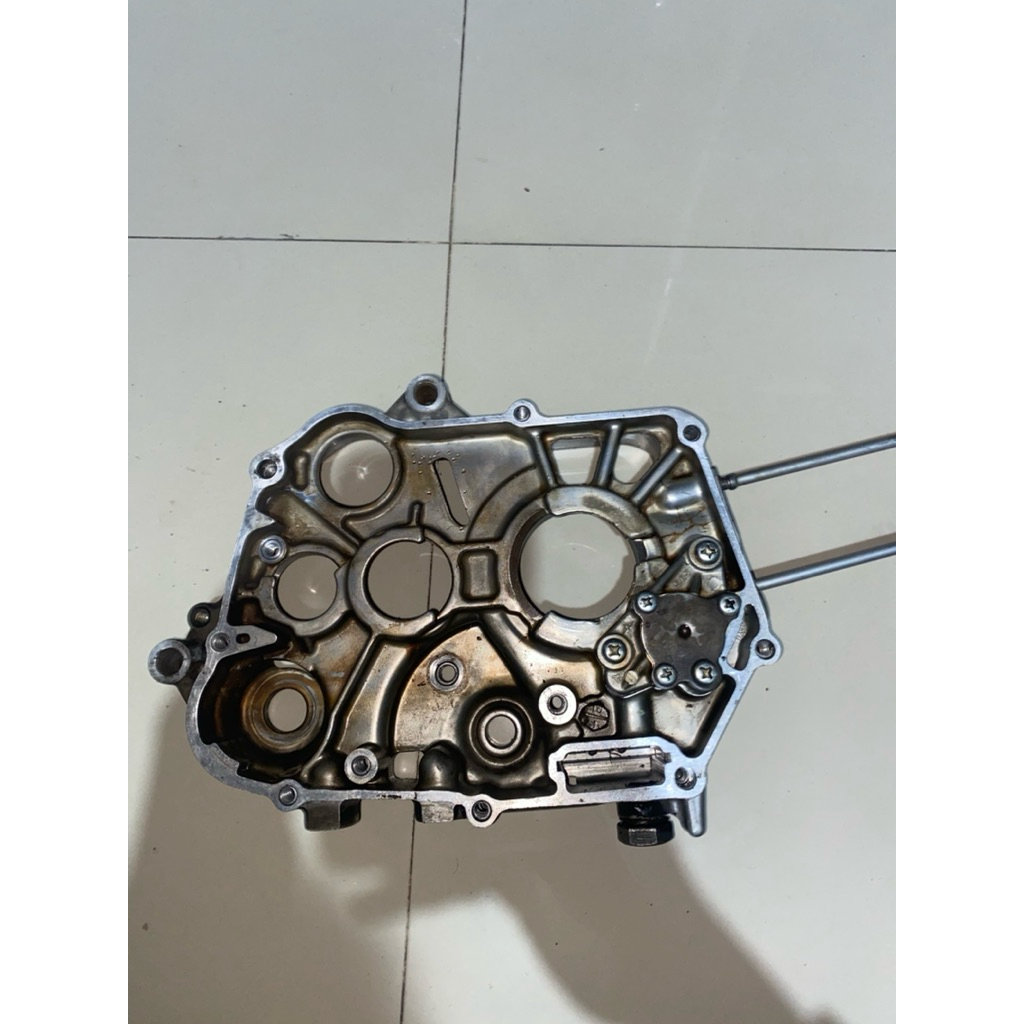 crankcase win 100 kanan / krengkes win / bak kalter win kanan