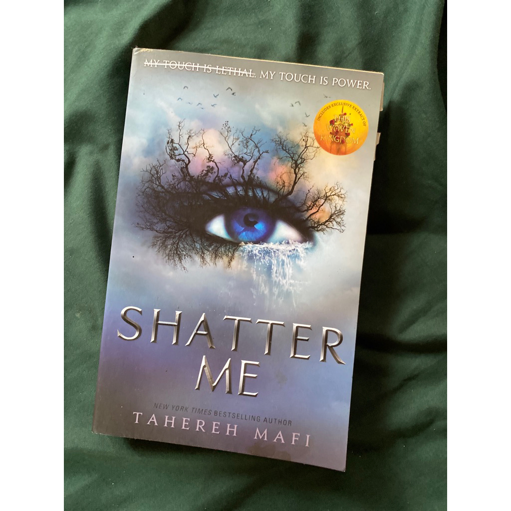 [preloved] shatter me by tahereh mafi