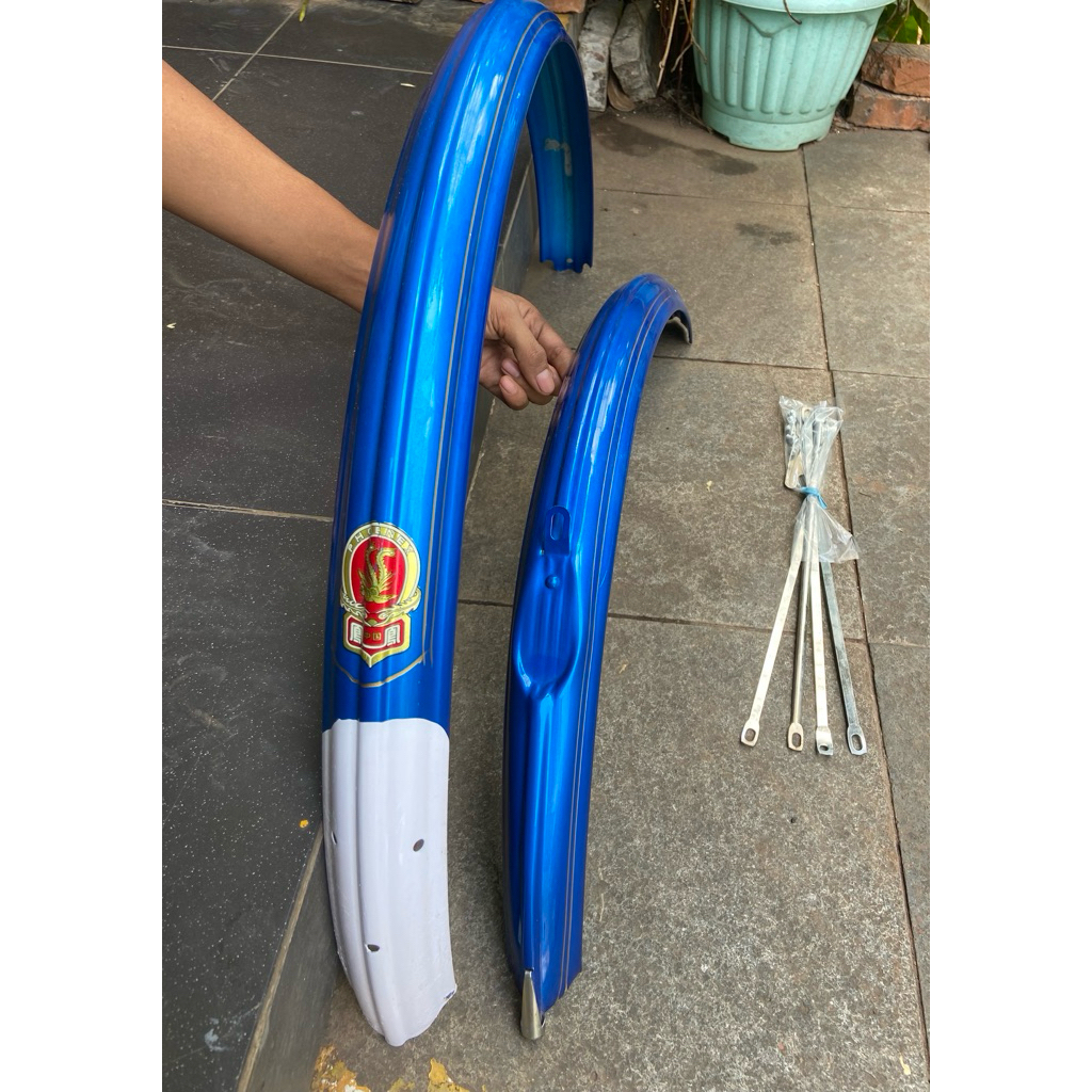 Spakbor sepeda jengki Phoenix warna biru