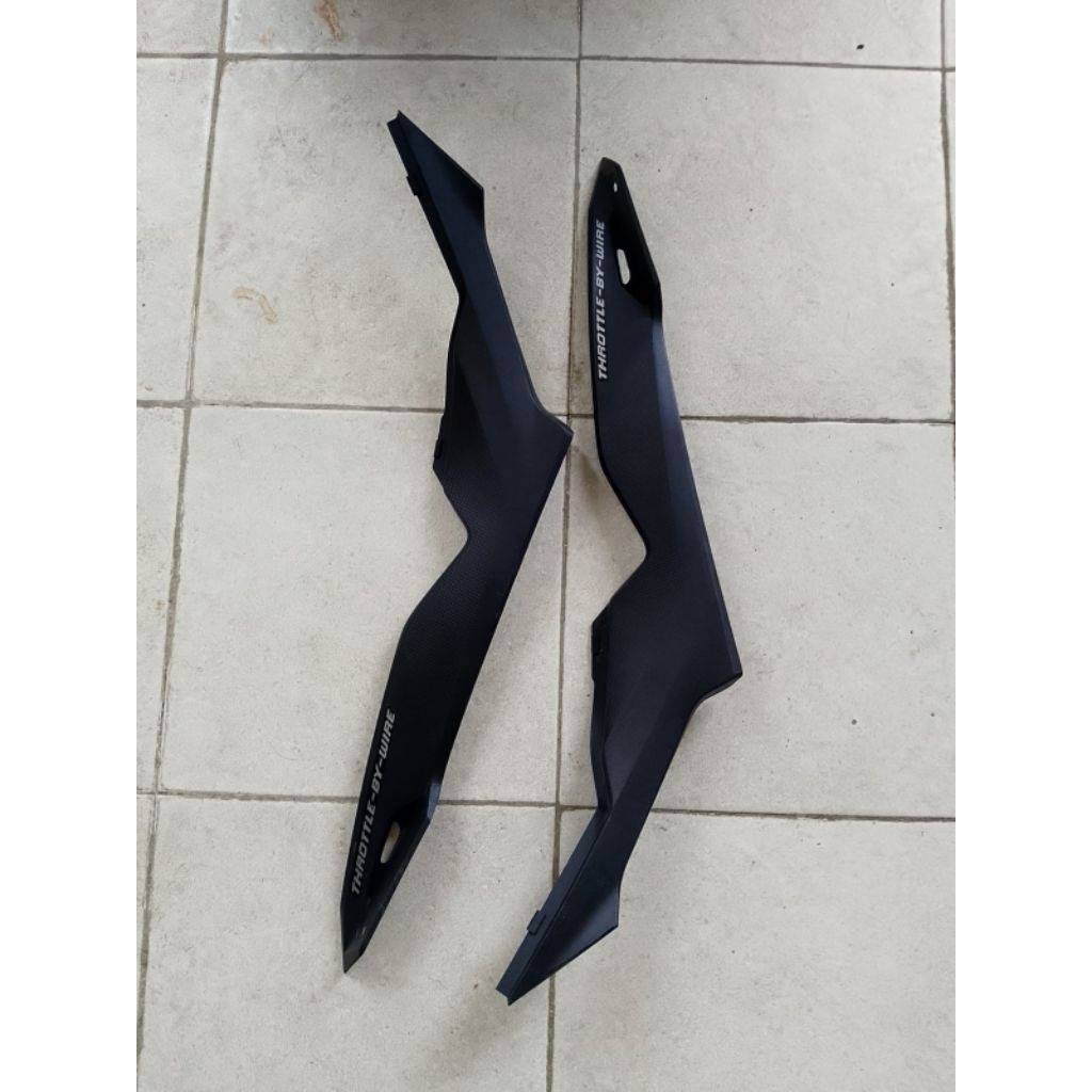 Cover set samping CBR 250RR - Cover Body Samping bawah jok CBR 250RR - Cover Body Kasar Samping CBR 