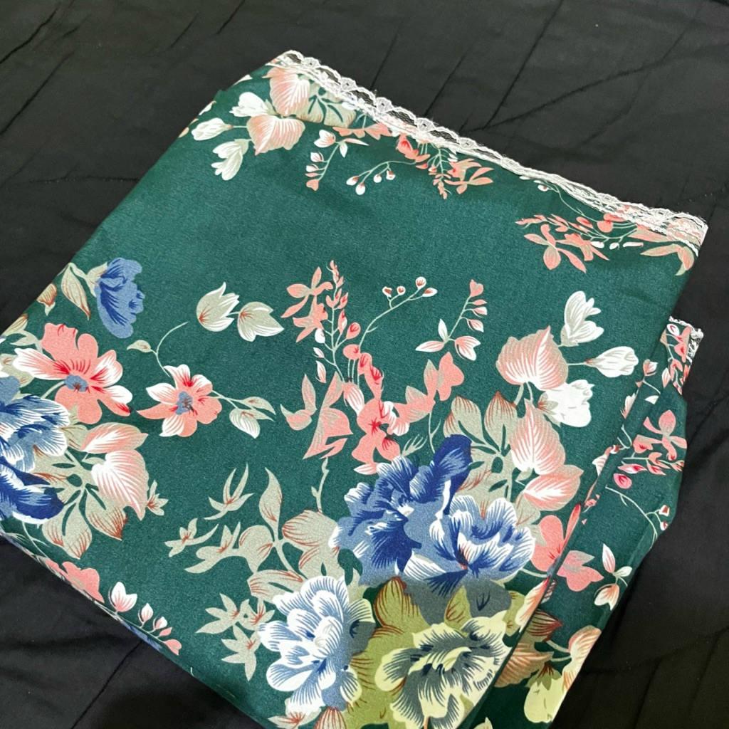 Mukena renda floral emerald/hijau botol