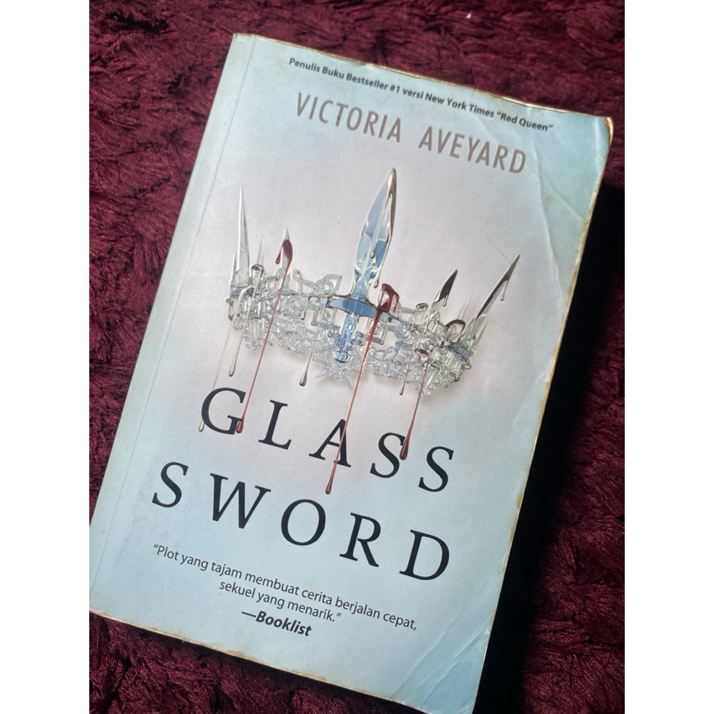 [NOVEL PRELOVED] Glass Sword Victoria Aveyard