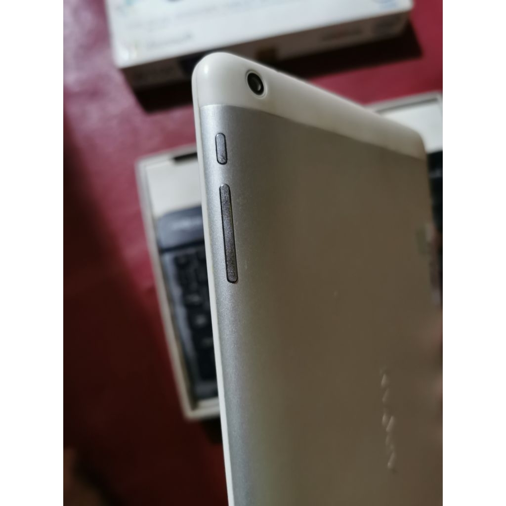 tablet advan w100