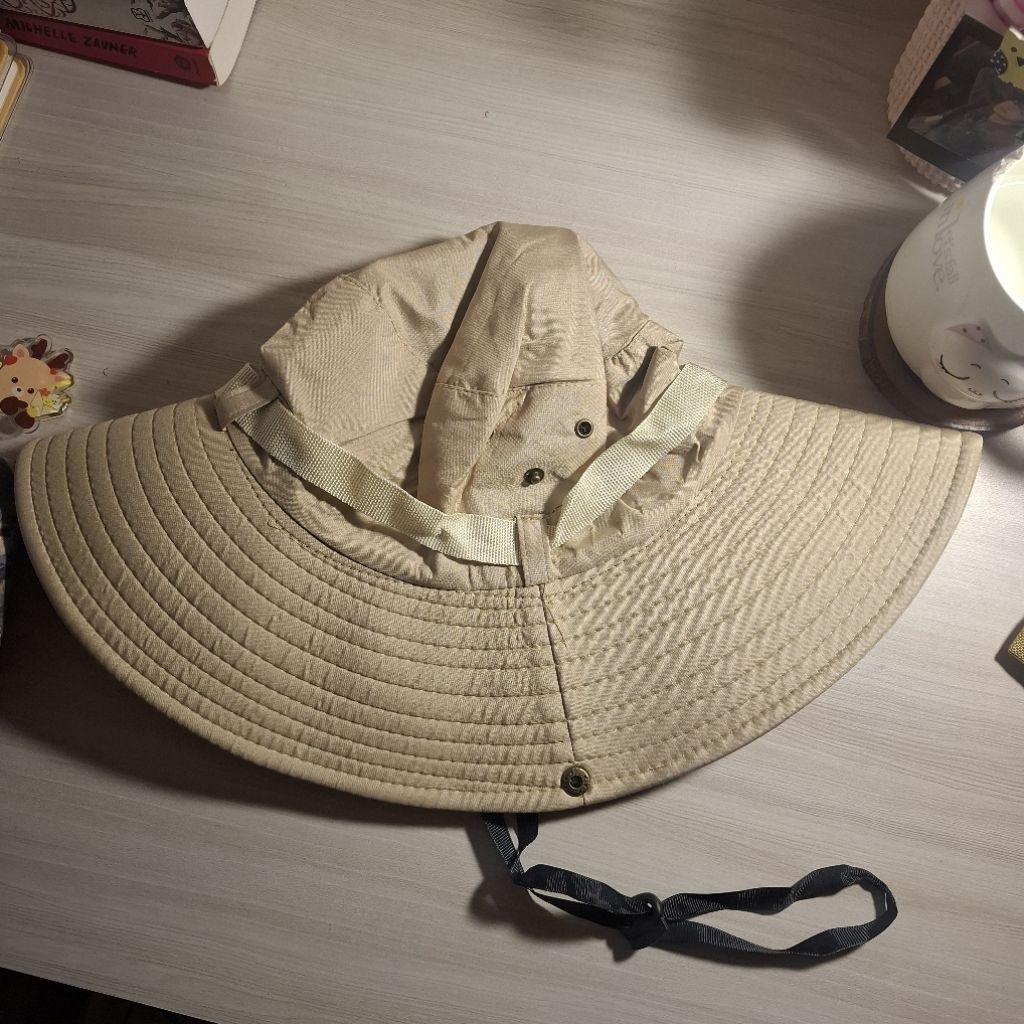 PRELOVED TOPI BUNDAR BUCKET HAT TOPI GUNUNG MANCING RIMBA