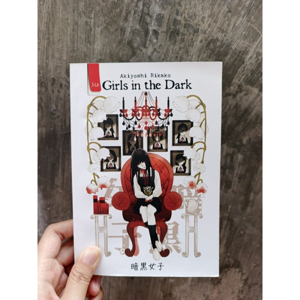 Preloved Novel Girls in the Dark - Akiyoshi Rikako
