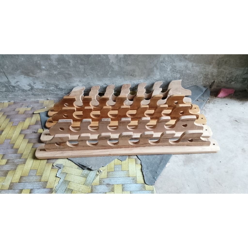 rak pancing/rak joran /rak tegek tempel dinding /tempat pancing