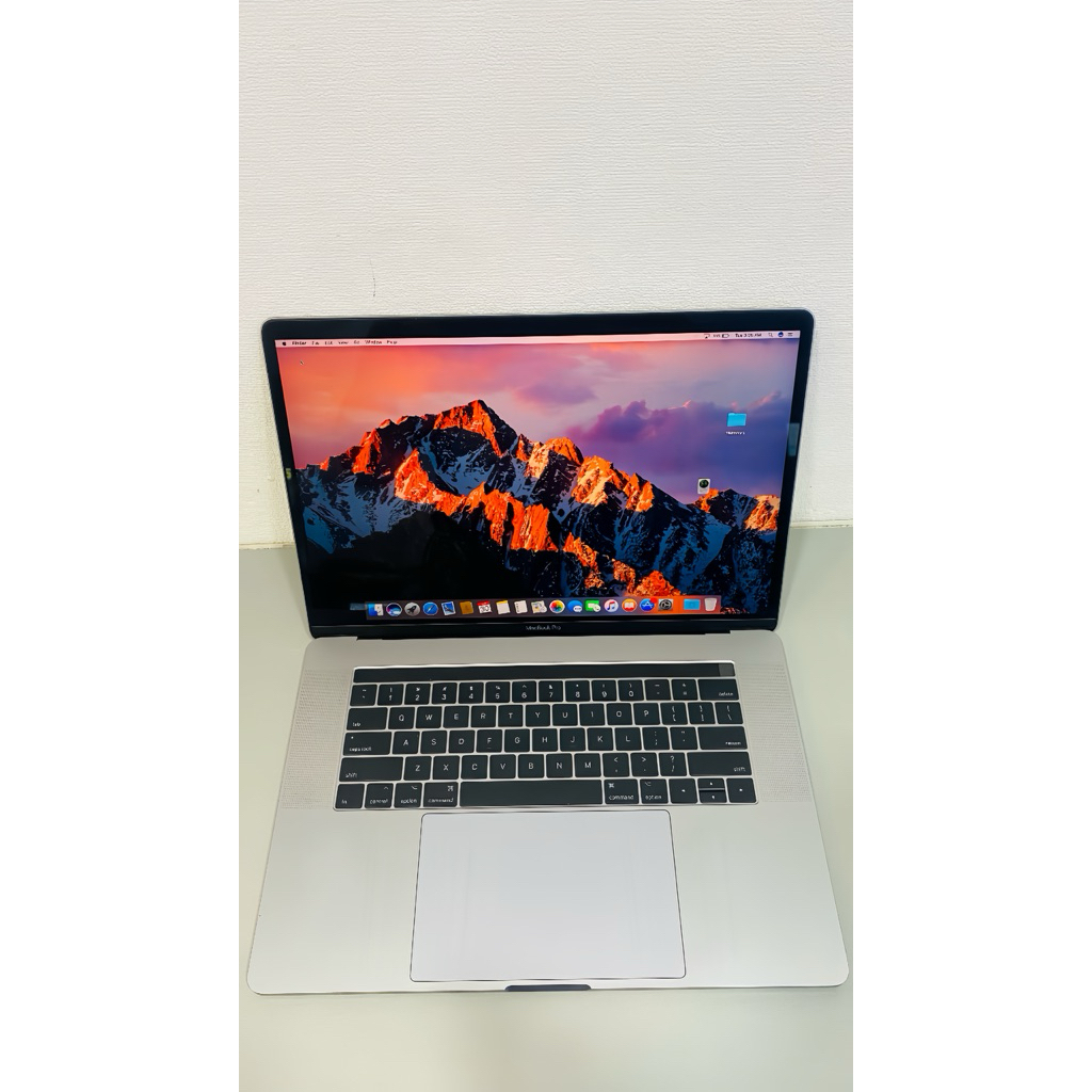 MACBOOK PRO {15-inch,2017} || RAM 16gb || SSD 256 SECOND BERGARANSI  LIKE NEW