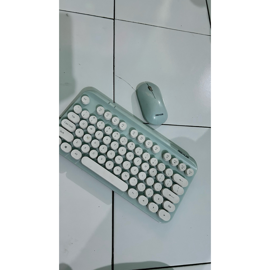 Preloved Keyboard + Mouse Wireless Rexus