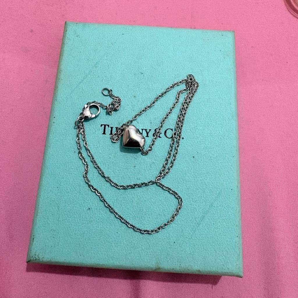 Pre-Tiffany & Co kalung love