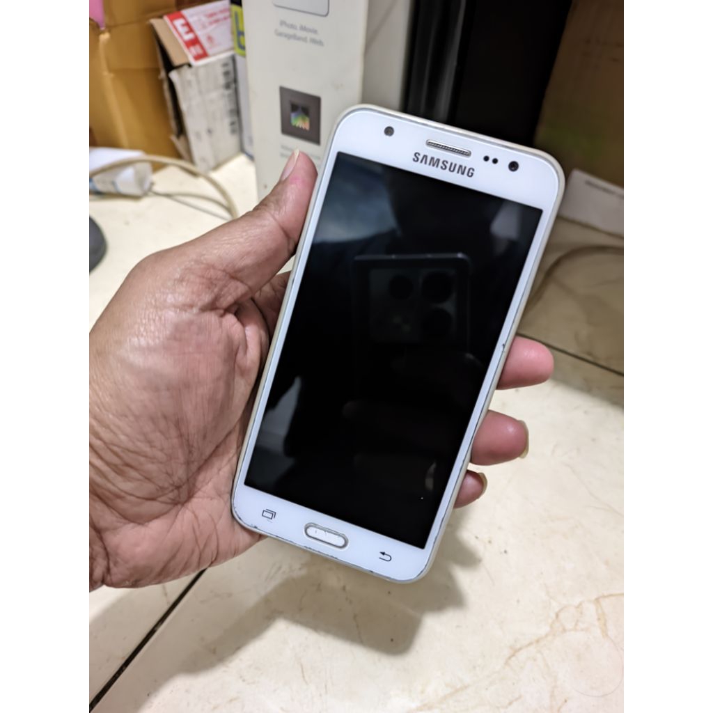 Samsung j5 2015 1.5/8gb minus lcd