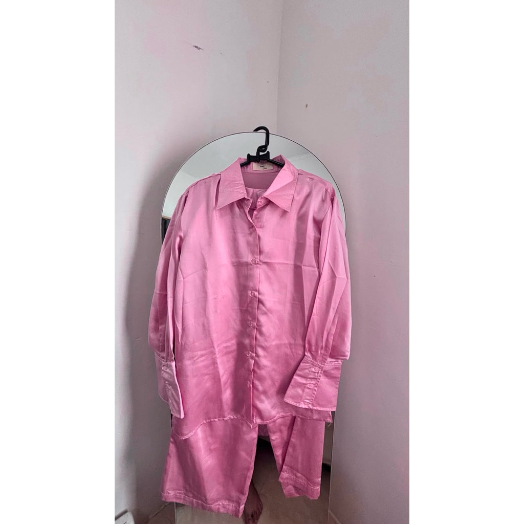 [PRELOVED] Piyama Satin Wanita Premium One Set Pink Baju Tidur Lengan Panjang Celana Panjang Setelan