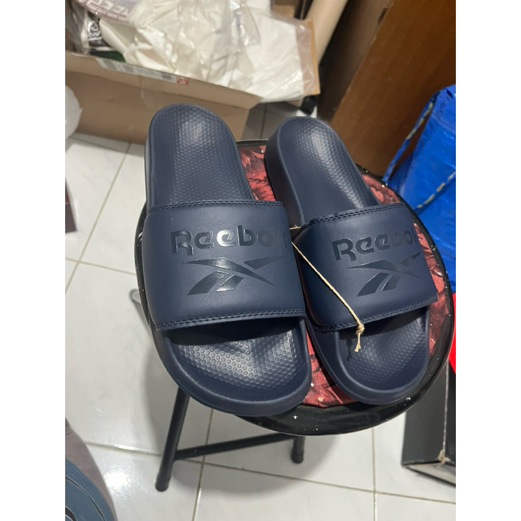 SANDAL REEBOK SLIP ON SIZE 44,5