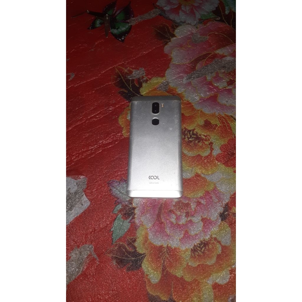 Hp LeEco inside minus Lcd dan baterai rusak di julan bahan kanibal