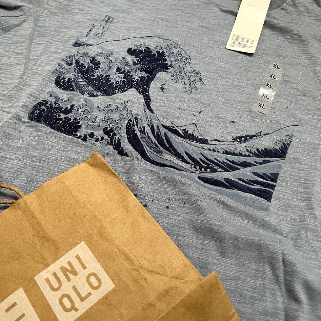 Uniqlo UT T-shirt x MFA Boston "Ukiyo-E" (The Great Wave)