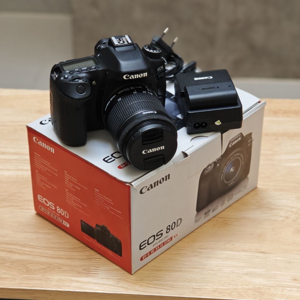 Canon 80D Camera DSLR Second Bekas Bonus Lensa 18 55