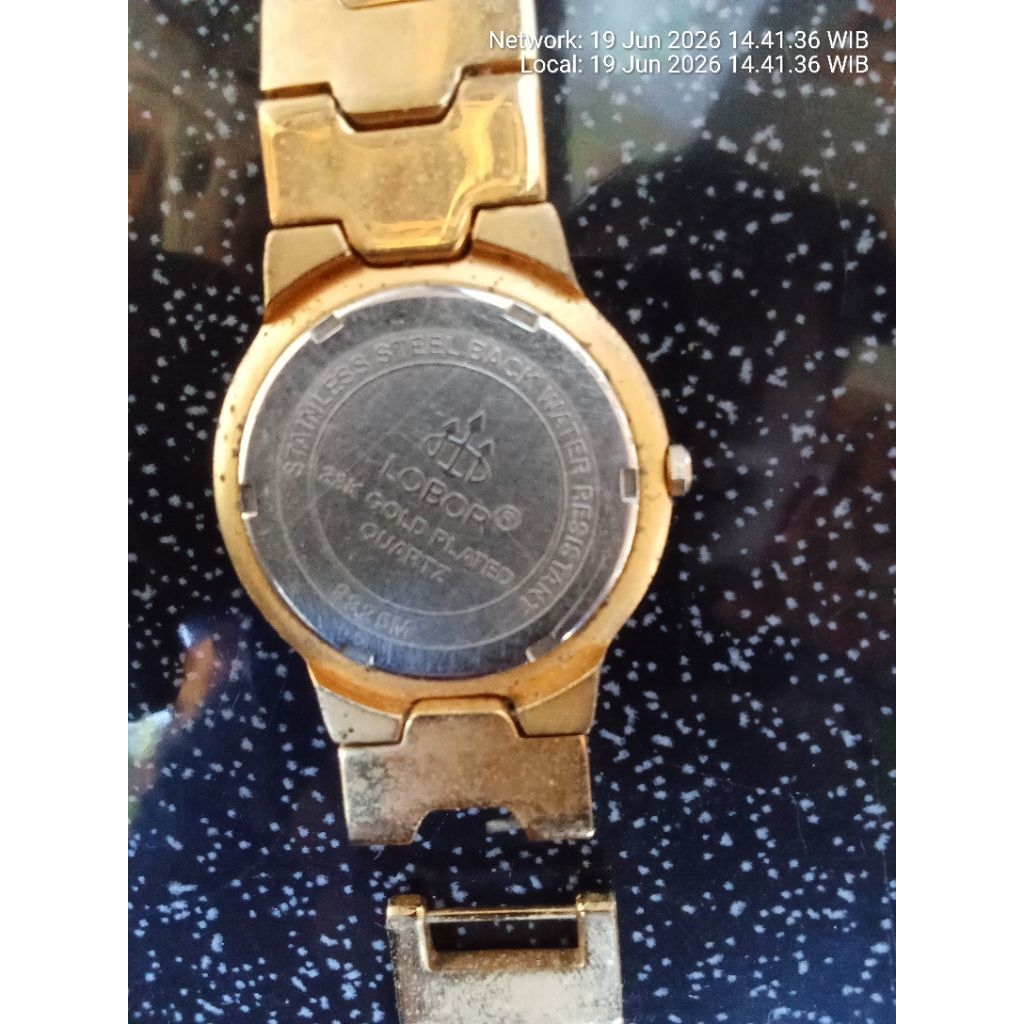 jam tangan lobor