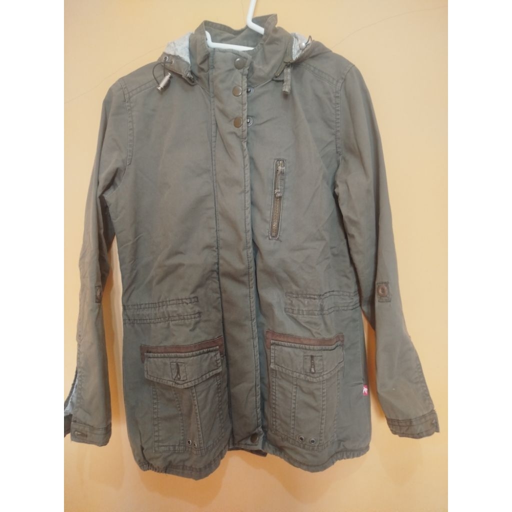 Parka Wanita Cardinal Preloved-Warna Army