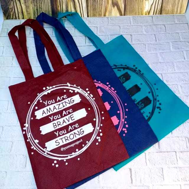 Tote bag design custom 20 x 25 cm / tas kosmetik