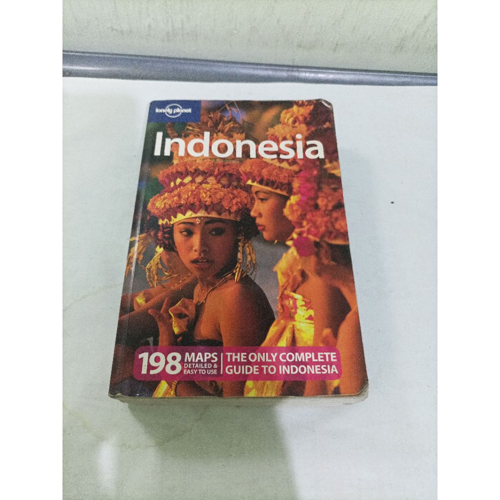 buku import lonely Planet Indonesia