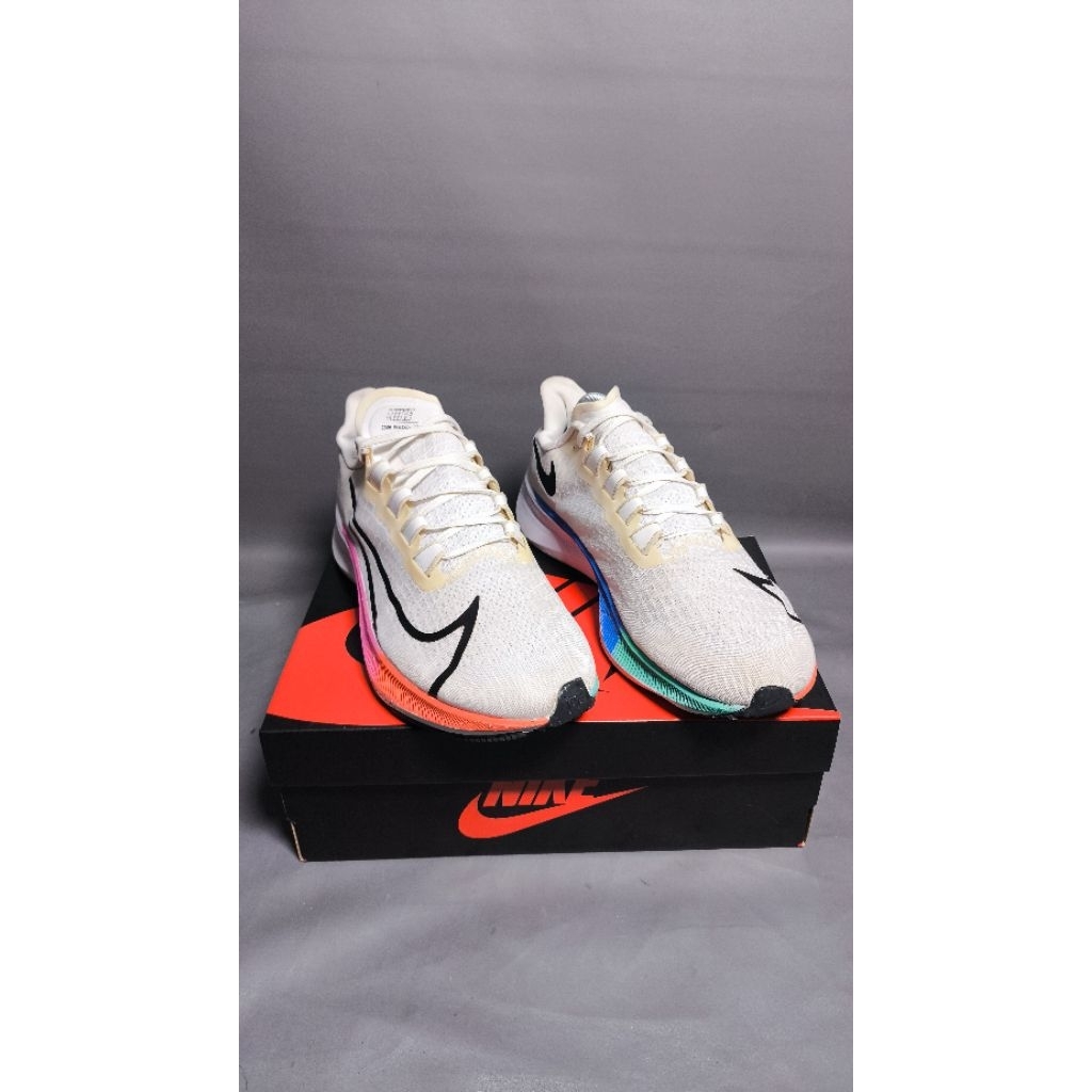 Sepatu running casual sneakers Nike Air Zoom Pegasus 37 Second bekas