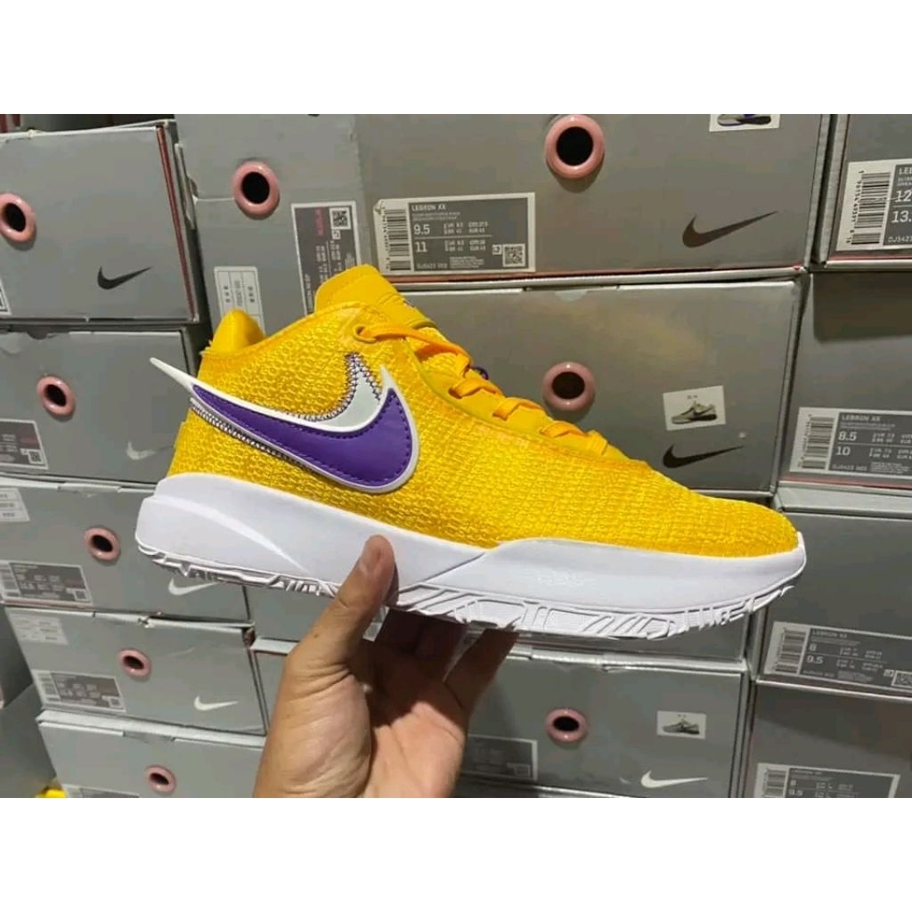 Lebron 20 Art Basel