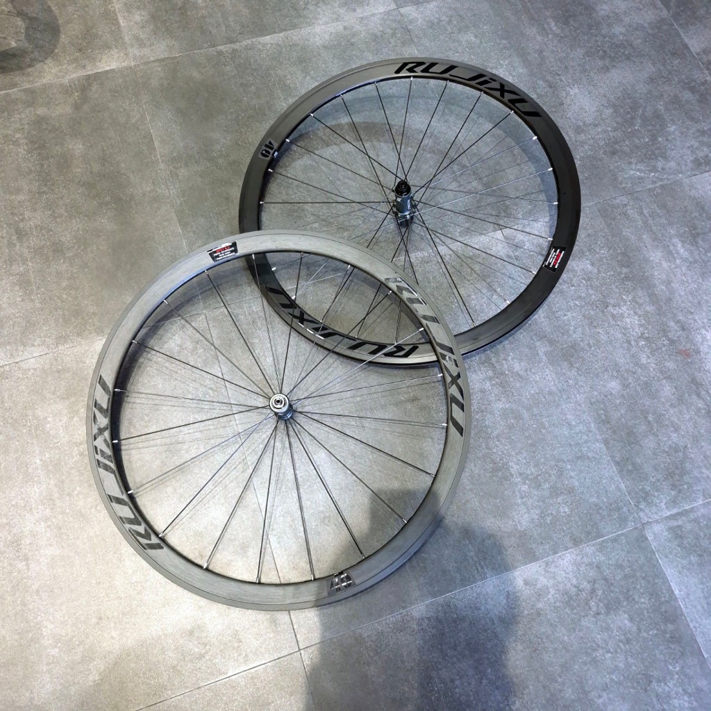 RUJIXU 40mm Alloy Rim Brake Wheelset Road Bike 40mm Ratchet 36T 1800 gram 700c