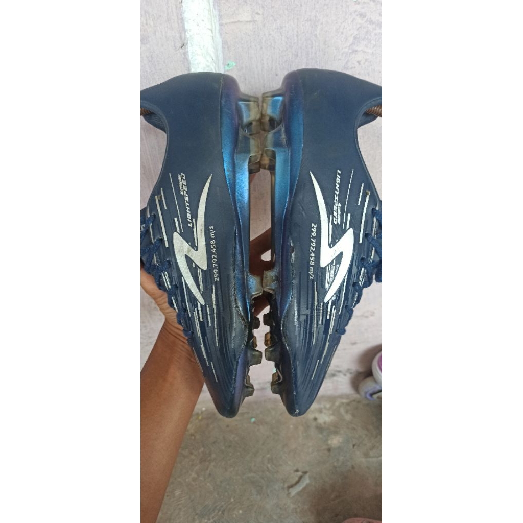 sepatu bola ls reborn pursian blue