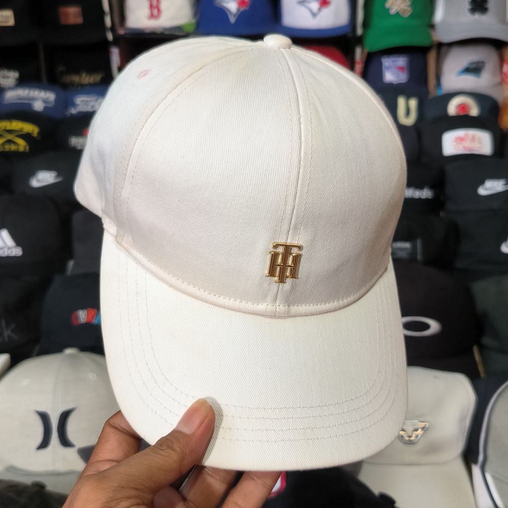Topi Tommy Hilfiger logo besi