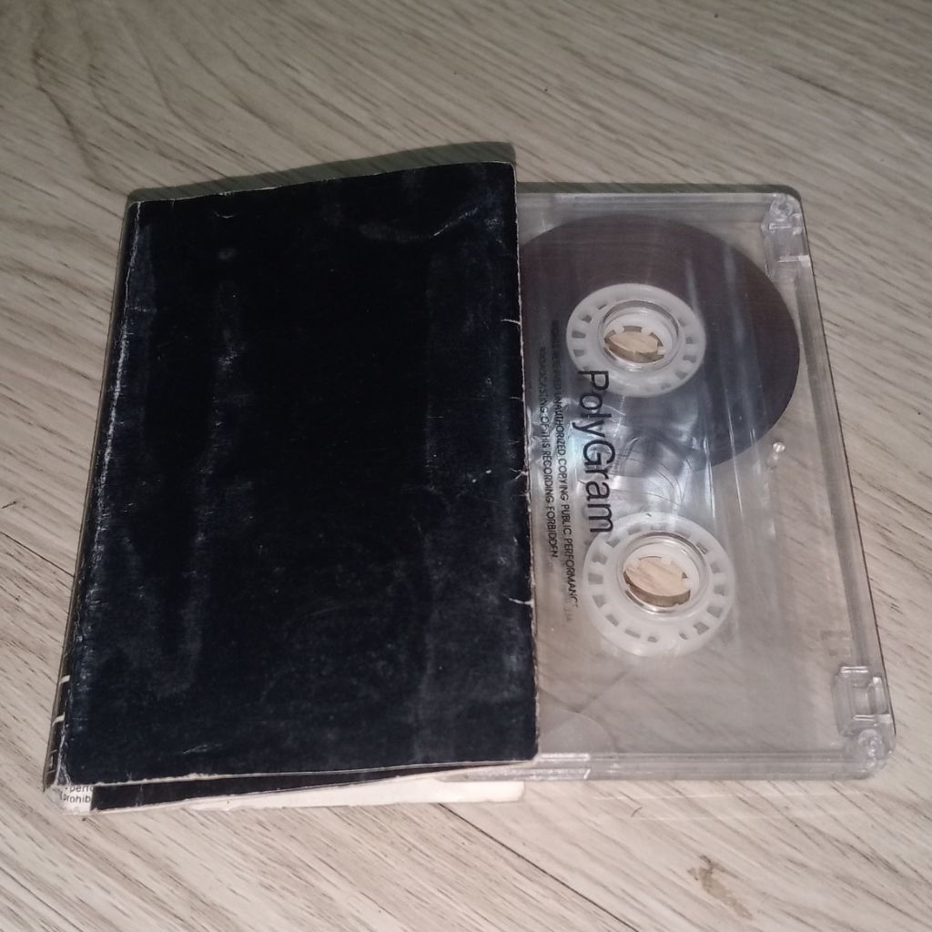 Kaset Metallica - Black Album