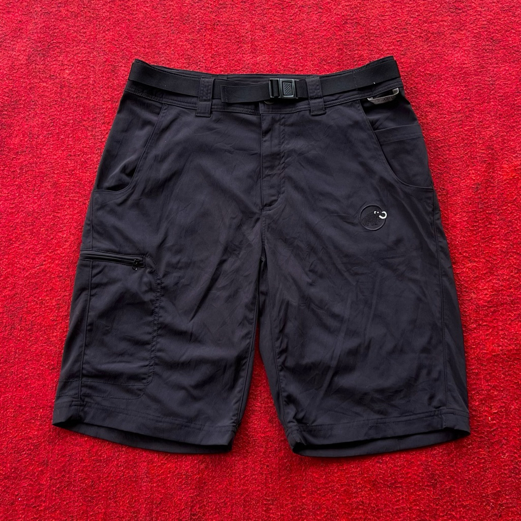 celana pendek MAMMUT Size : 32 (P : 54cm X L : 41cm)
