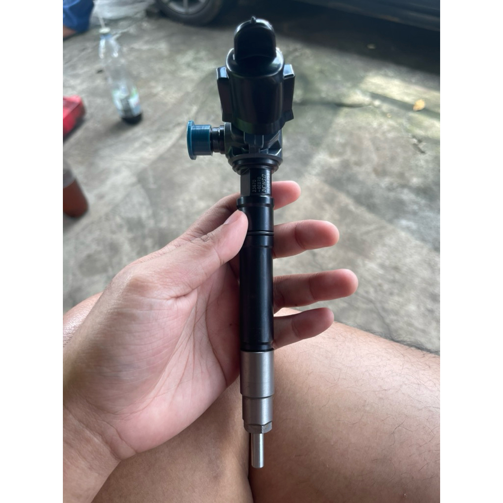 Injector Assy Genuine Toyota Denso 23670-09460 Original