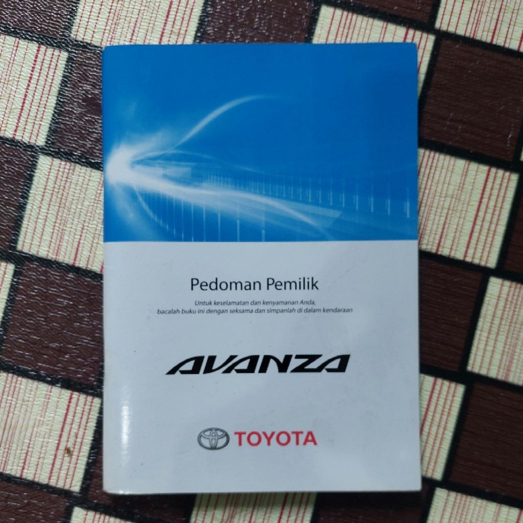 Manual Book Buku Pedoman Buku Manual Toyota Avanza + CD Tahun 2015 - 2018 Original