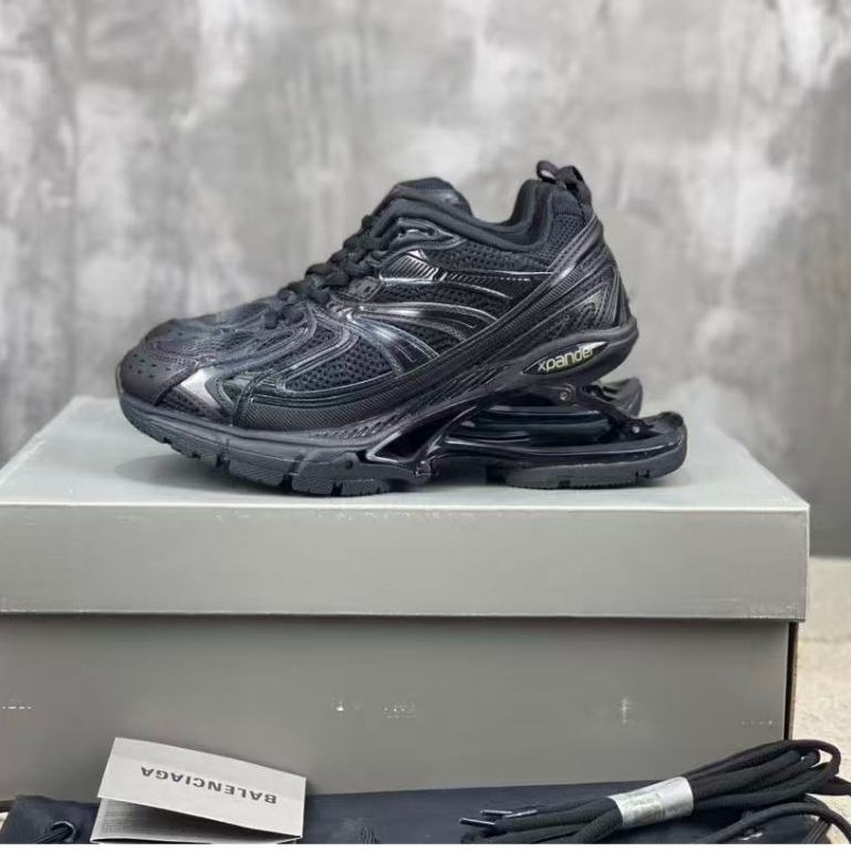 Balenciaga Balenciaga X-Pander mesh retro distressed low top casual shoes for men, black