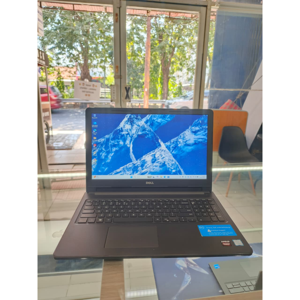Laptop Design Game Dual VGA Murah