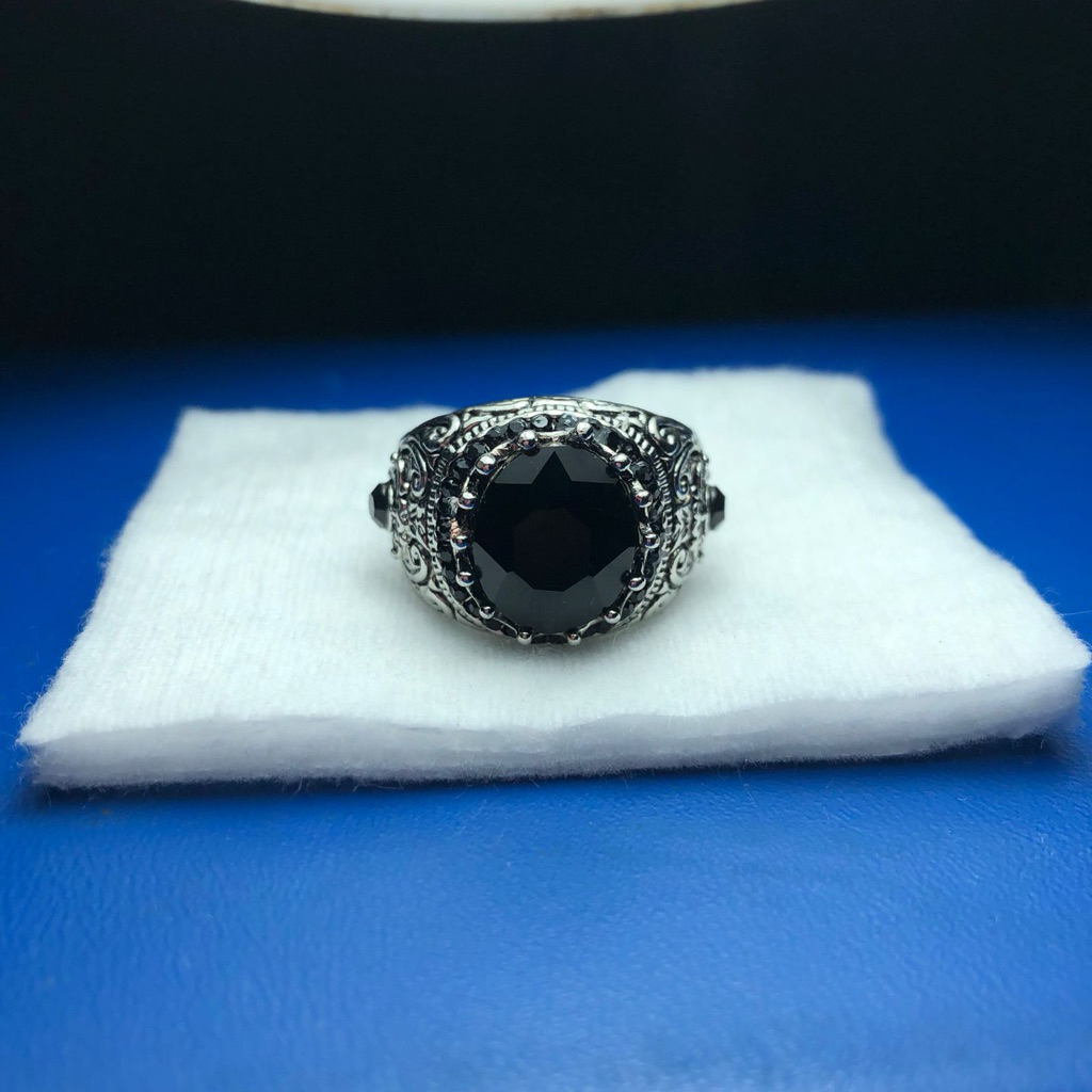 Batu Alami Buntt Intan Kalimantan Warna Hitam