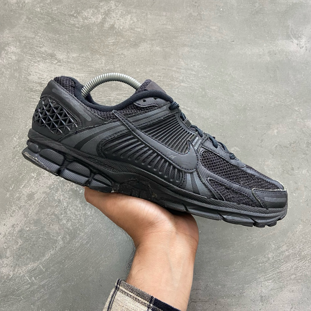 [Size 43] Rare Nike Air Zoom Vomero 5 ‘Triple Black’ (BV1358-003) Second Original Kondisi Mulus No M