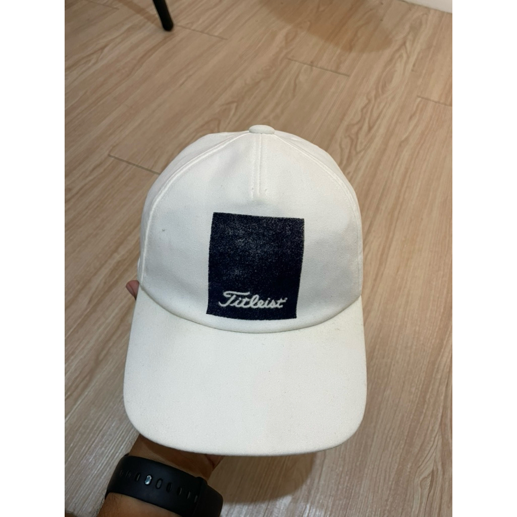 topi merk titleist golf