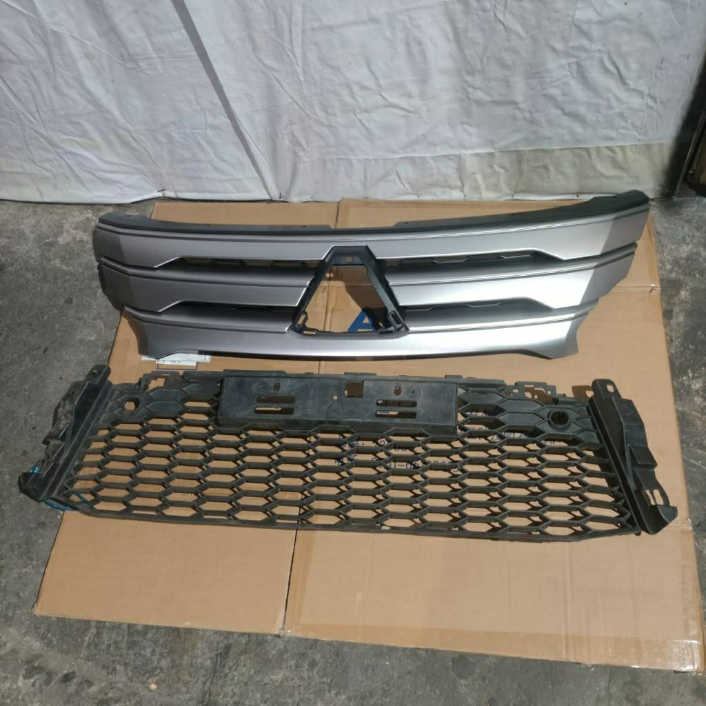 Grill Grille Mitsubishi Pajero sport 2022-2025 original