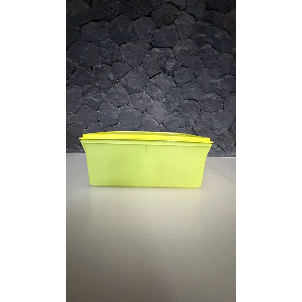 Tupper Ware Square Keeper 10 liter