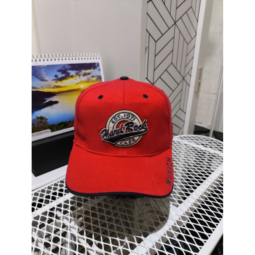 Topi Hard Rock Cafe Munich Built Up Size S-M Original