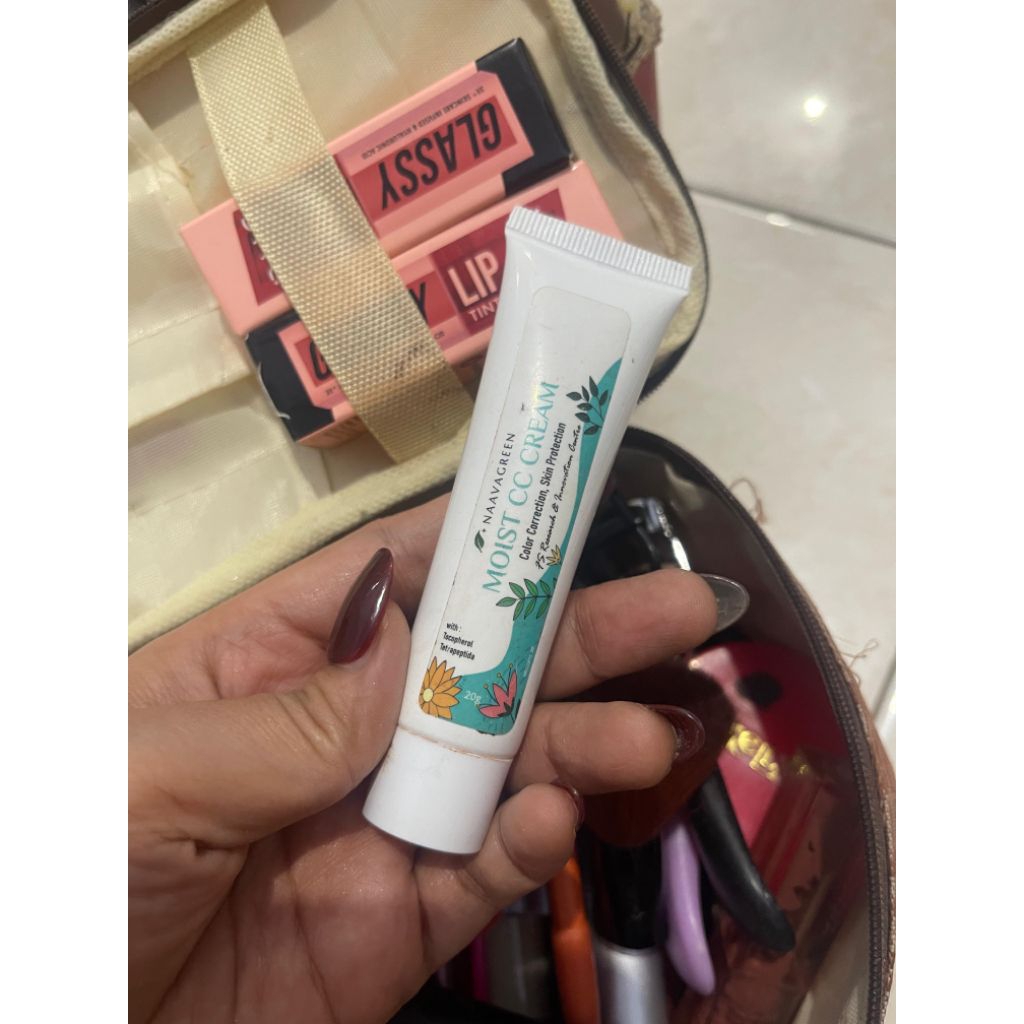 navaagreen moist cc cream