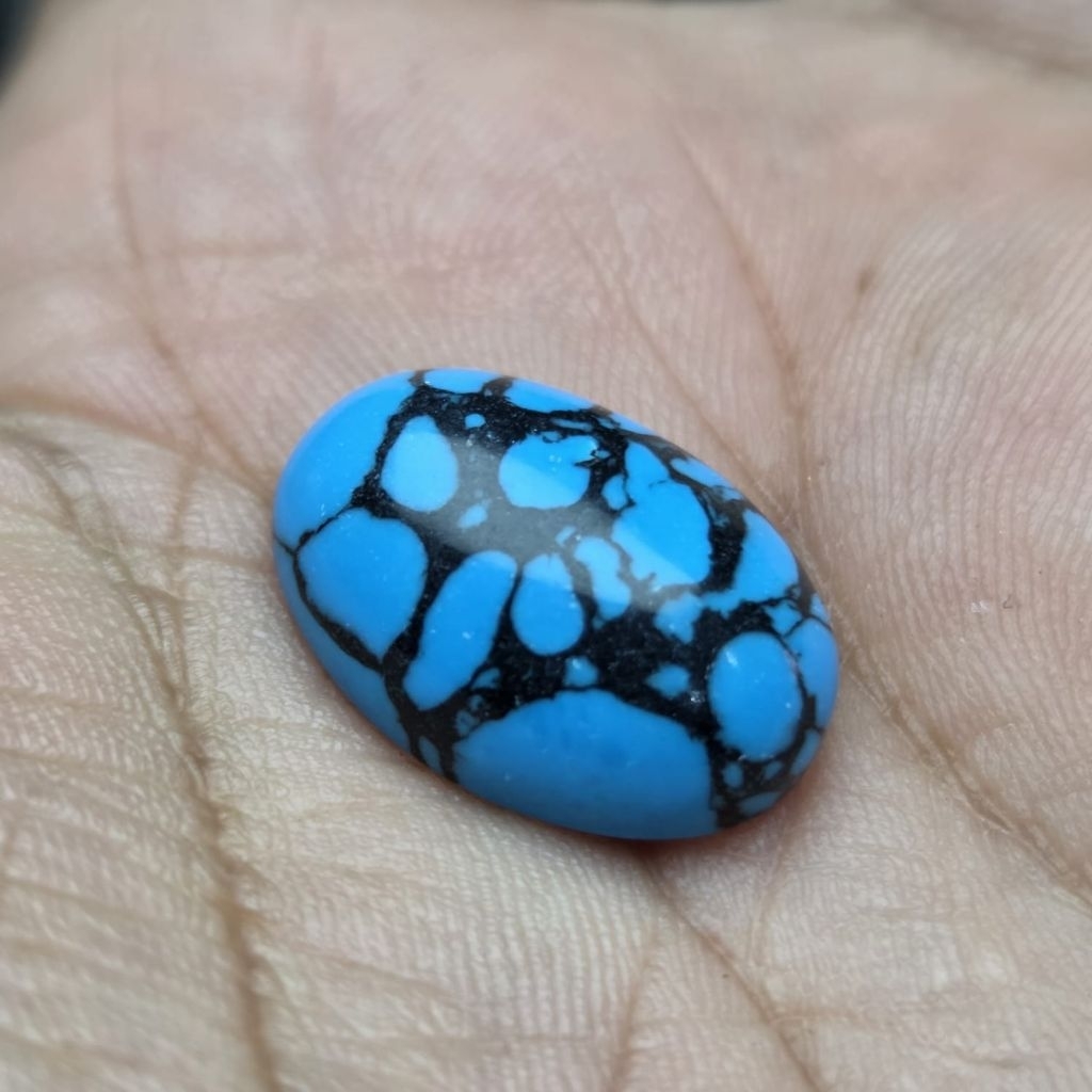 Batu pirus hubai biru fancy urat hitam / biru
