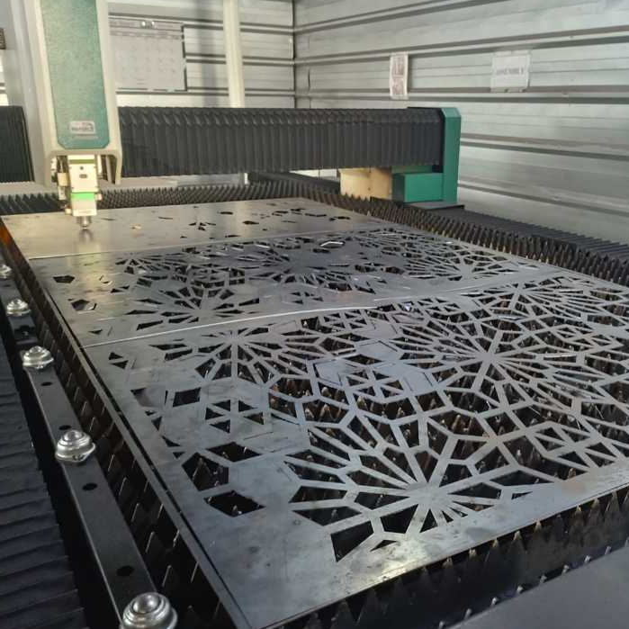 Jasa laser cutting / plat laser cutting / laser cutting plat besi