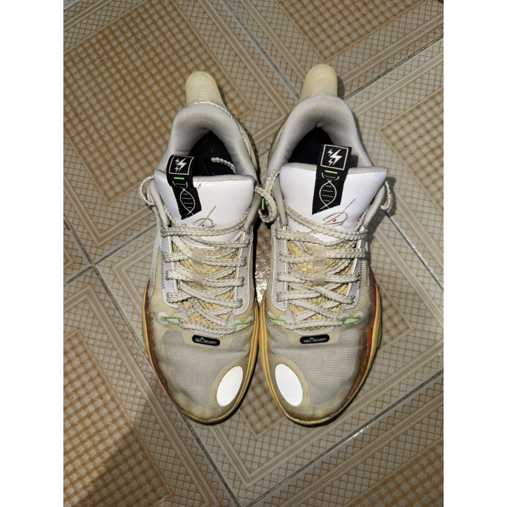 Sepatu Basket Lining Wow size 43