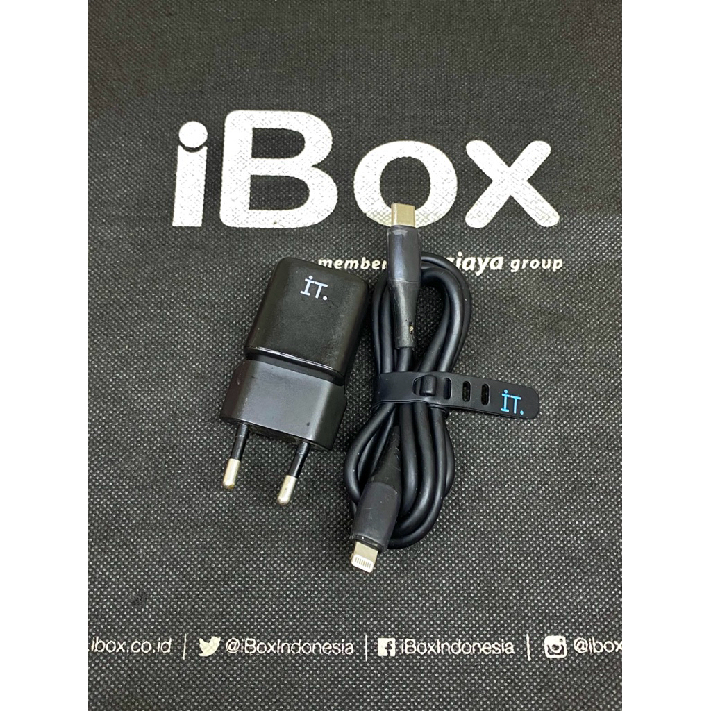 Charger Plug IT 30 Cube dual port Usb A & Type C 30wat Original