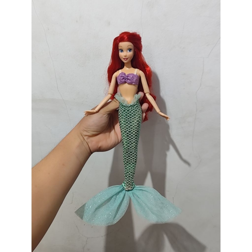 Disney store doll Ariel Mermaid Classic doll